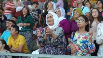 LÜTFI ELVAN - Futbol Turnuvası Finaline Kadın Taraftarlar Damga Vurdu