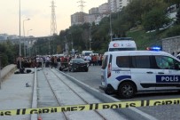 MOTOSİKLET SÜRÜCÜSÜ - Kağıthane'de Motosiklet İle Otomobil Çarpıştı Açıklaması 1 Ölü, 1 Yaralı