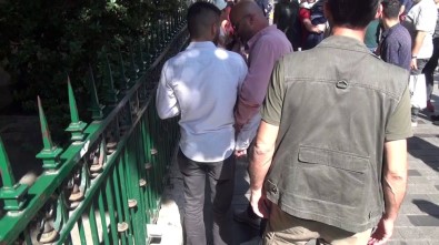(Özel) İstiklal Caddesi'nde Filistinli Kadının Cep Telefonunu Çalan Hırsız Yakalandı