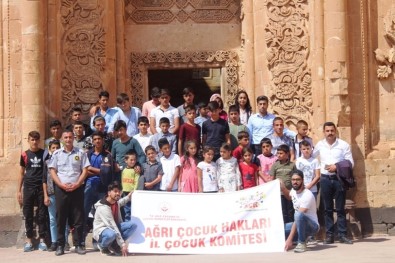 Ağrı'da Dezavantajlı Çocuklar İçin Gezi Düzenlendi