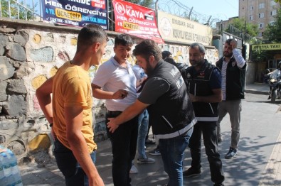 Diyarbakır'da Okul Önlerinde Uyuşturucu Ve Güvenlik Uygulaması