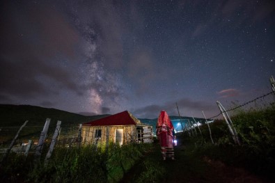 Giresun'da Gökyüzü Ve Yıldızlar Fotoğrafçıların İlgi Odağı Oldu