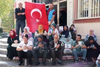 ABDULLAH ÖZER - HDP önünde Türk bayrağı açıldı
