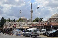 PADIŞAH - Kırklareli'nde 500 Yıllık Caminin Kubbelerindeki Kurşunlar Çalındı