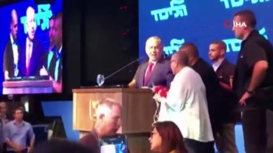 Siren Sesleri Çalınca Netanyahu Konuşmasını Keserek Oradan Ayrıldı