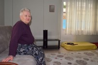 MUSTAFA KAYA - Yaşlı Kadına Haluk Levent Sahip Çıktı