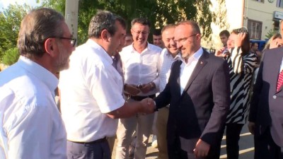 AK Parti'li Turan, Ezine'de Sağlık Ocağı Açılışına Katıldı