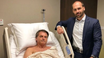 Bolsonaro'nun Oğlu Hastanedeki Babasını Belinde Silahla Ziyaret Etti
