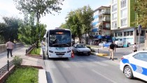 TRAKYA ÜNIVERSITESI - Edirne'de Trafik Kazası Açıklaması 1 Yaralı