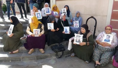 HDP Önünde Eylem Yapan Ailelerin Sayısı 9'Uncu Günde 23'E Yükseldi