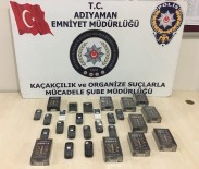 KAÇAK CEP TELEFONU - Kaçak Telefon Ve Parfümler Ele Geçirildi