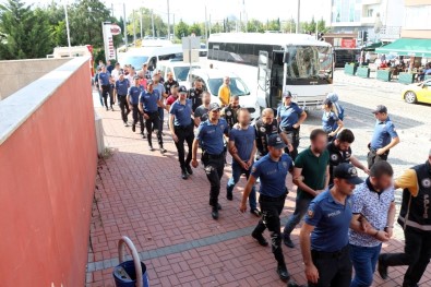 Kocaeli'de FETÖ'nün Sivil Yapılanmasına Düzenlenen Operasyonda 8 Tutuklama