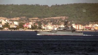 Rus Askeri Gemisi Çanakkale Boğazı'ndan Geçti