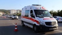 ERHAN ÜSTÜNDAĞ - Sivas'ta İki Otomobil Çarpıştı Açıklaması 5 Yaralı