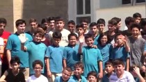YILMAZ GÜNEY - Yeni Öğrencilere Türk Bayraklı Karşılama