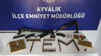 KALAŞNIKOF - Ayvalık'ta Silah Operasyonunda Kalaşnikof Ele Geçirildi