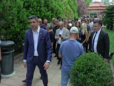 Başkan Yüksel'den Vatandaşlara Aşure İkramı