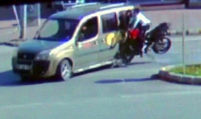 İki Gencin Ölümüyle Sonuçlanan Kazanın Duruşmasında, Sürücüye Tahliye Çıkmadı