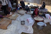 TEKİN ERDEMİR - Kadınların 'İmece' Usulü Kış Hazırlığı Telaşı
