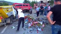 Sinop'ta Meyve Yüklü Kamyonet Otomobille Çarpıştı  Açıklaması 2 Yaralı