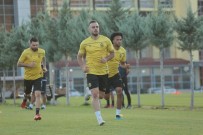 ANKARAGÜCÜ - Yeni Malatyaspor'da Sergen Yalçın'dan Futbolcularına Uyarı