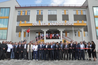 Yüksekova'da Özel Bilim Anadolu Lisesi Açıldı
