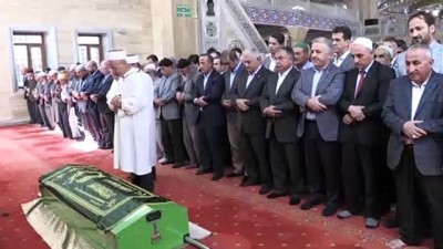 AK Parti Milletvekilleri Aka'nın Cenazesine Katıldı