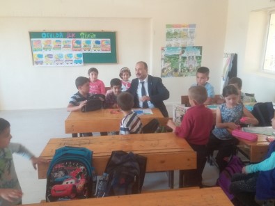 Altıntaş'ta Köy Okullarına Ziyaret