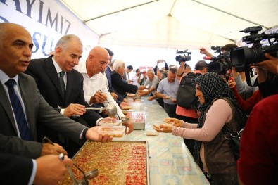 Denizli Büyükşehir Belediyesi'nde Aşure Hayrı