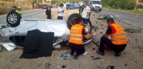 İNLICE - Orta Refüjü Aşan Otomobil Karşıdan Gelen Araçla Kafa Kafaya Çarpıştı Açıklaması 1 Ölü, 1 Yaralı