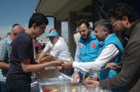 SAVAŞ POLAT - Türk Diyanet Vakfından Aşure İkramı