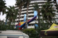 ŞİDDETLİ RÜZGAR - Deniz Paraşütünün Halatı Koptu