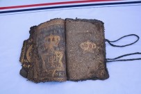 İNCIL - Diyarbakır'da 800 Yıllık İncil Ve İbranice İşlenmiş Ferman Ele Geçirildi