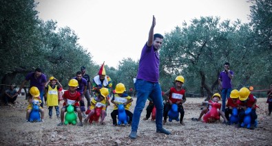 İdlib'te Savaş Çocuklarının Buruk Eğlencesi