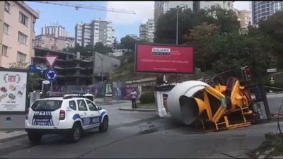 Beşiktaş'ta Beton Mikseri Devrildi