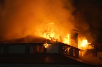 ALPARSLAN TÜRKEŞ - 3 katlı konak alev alev yandı