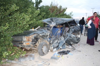 Konya'da Kamyon İle Otomobil Çarpıştı Açıklaması 5 Yaralı