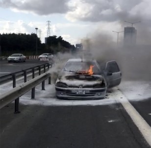 (Özel) TEM Otoyolu'nda Otomobil Alev Alev Yandı