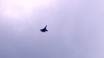 GÖSTERİ UÇUŞU - Rus Yapımı Su-35 Savaş Uçağı İstanbul'da Gösteri Uçuşu Yaptı