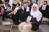 SAYıLAR - Anneler Direniyor, Destekler Çığ Gibi Büyüyor