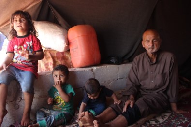 Babalarını Kaybettiler, Dedeleri De Artık Yürüyemiyor