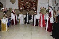 KADIN DERNEĞİ - Erbane Grubu Kuran Kadınlar, Yöresel Kıyafetleriyle Sahneye Çıkmaya Başladı