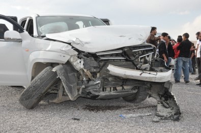 Hakkari'de 3 Ayrı Trafik Kazası Açıklaması 4 Yaralı