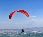 YAMAÇ PARAŞÜTÜ - İnegöl Semâları Paraşütlerle Renklendi