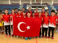 BADMINTON - Küçük Milli Sporcular Balkanlardan Madalyalarla Döndü