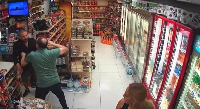 (Özel) Beyoğlu'nda Marketten Para Çalan Hırsız Sert Kayaya Çarptı