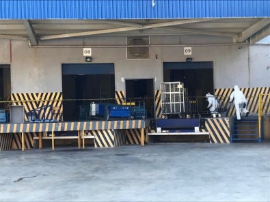 AFAD Ve UMKE Şüpheli Toz Paniği Yaşanan Dağıtım Merkezinde