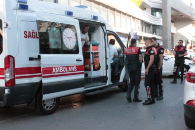 Ataşehir'de Kaza Açıklaması 1 Polis Yaralı