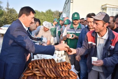 Başkan Kılca, Mesai Öncesi Belediye Personeliyle Buluştu