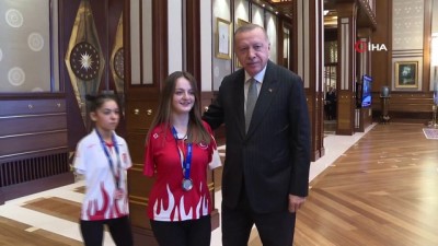 Cumhurbaşkanı Erdoğan Milli Sporcuları Kabul Etti